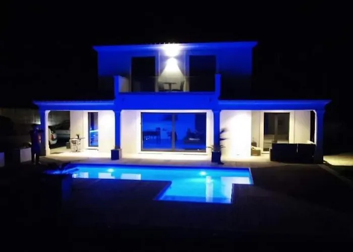 Suite 20M2 Dans Villa Piscine Jacuzzi