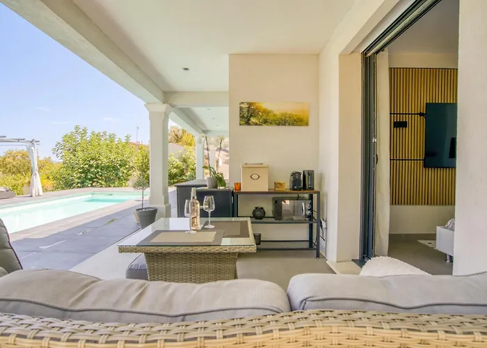 Suite 20M2 Dans Villa Piscine Jacuzzi
