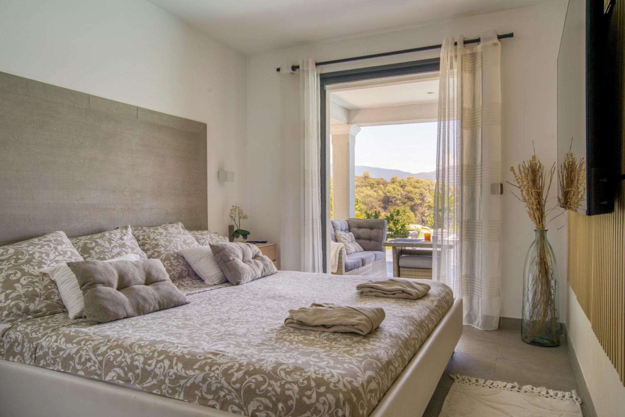 Séjour chez l'habitant 20m2 Dans Piscine Jacuzzi Gattières